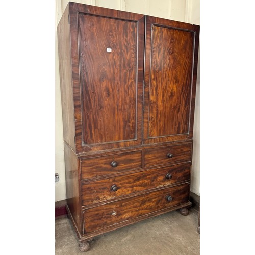 267 - A Victorian mahogany linen press