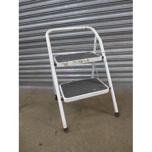 2214 - A wooden 5 rung step ladder, a set of 2 rung metal steps and two plastic foot stools/containers