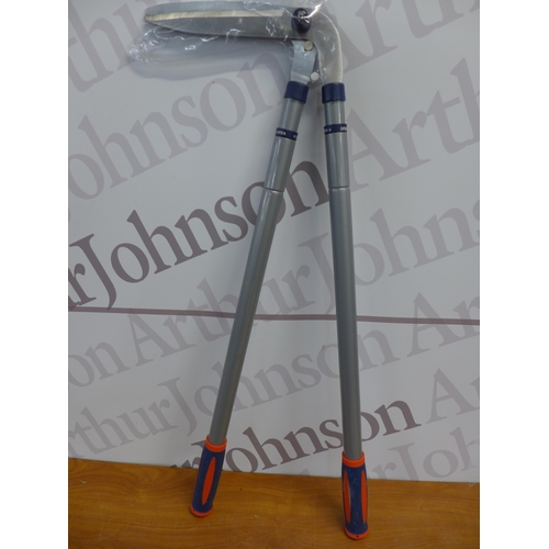 2229 - A Spear and Jackson tree pruner and saw set and a set of Spear and Jackson telescopic edging shears