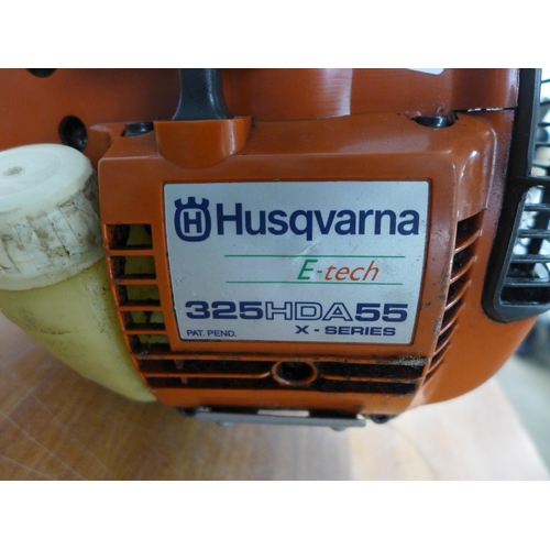 2233 - A Husqvarna E-Tech 325 HDA55 X-series petrol driven hedge trimmer