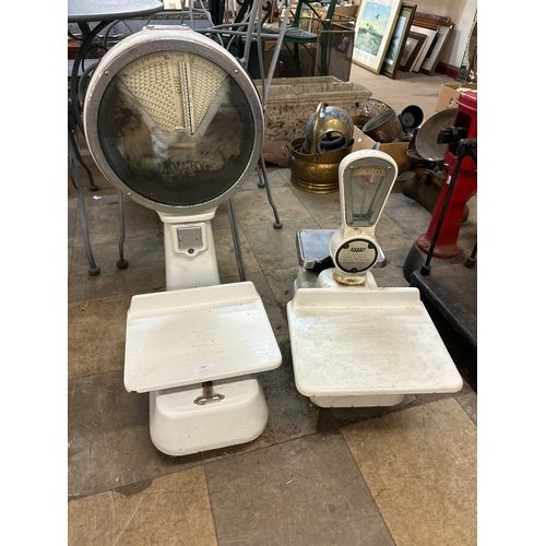 287 - Two sets of Avery weighing scales