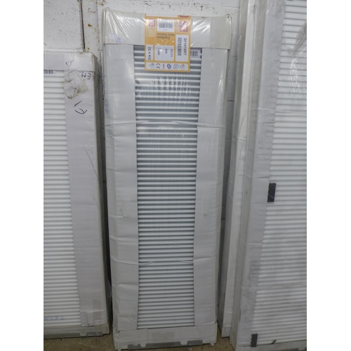 2267 - A QRL radiator - height 600 x length 1800mm