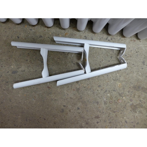 2269 - A white 1000x600mm radiator