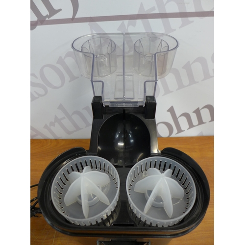 2315 - A Livivo electric double press citrus juicer