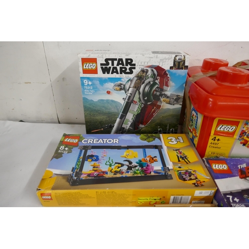 2392 - A large assortment of Lego - 1 Star Wars complete set and a box of loose Lego