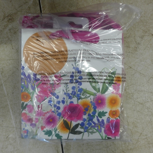 2413 - Five boxes of floral patterned gift bags with gift tags - 12 packs of 6 per box (360 in total)