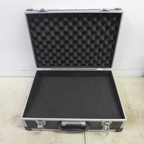 2430 - Fern fire safe case with key and case with 2 keys wooden joinery box