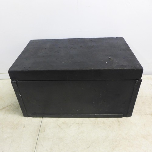 2430 - Fern fire safe case with key and case with 2 keys wooden joinery box