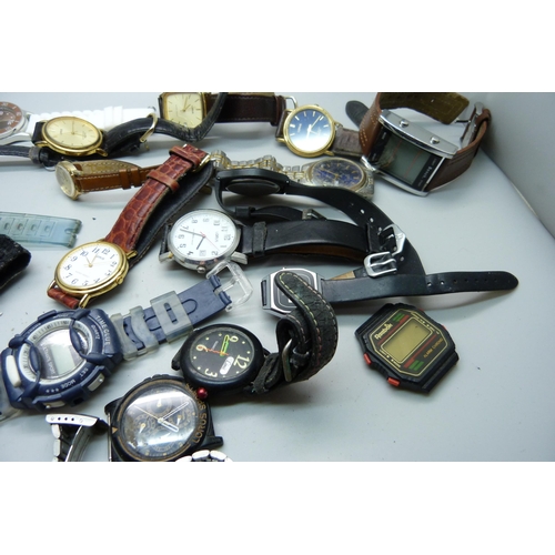 1043 - A bag of lady's and gentleman's wristwatches including Lorus, some a/f