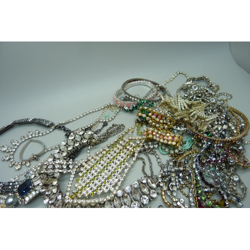 1049 - A collection of paste set jewellery