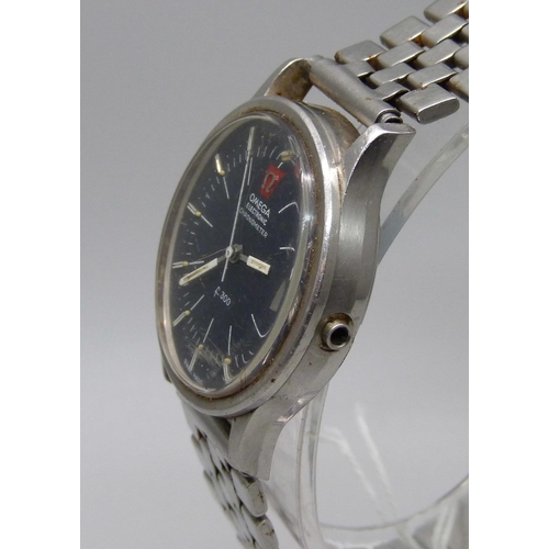 1129 - An Omega electronic chronometer f300 gentleman's wristwatch, lacking crown