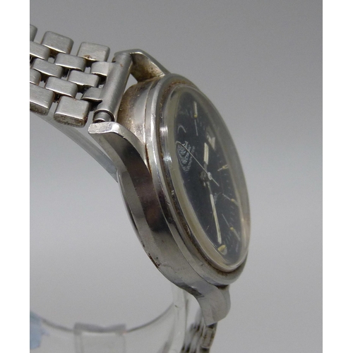 1129 - An Omega electronic chronometer f300 gentleman's wristwatch, lacking crown