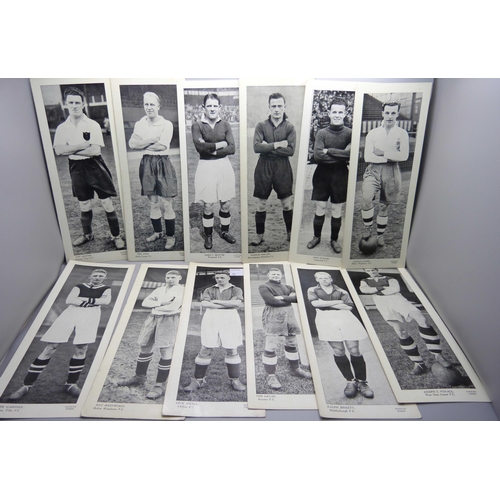 849 - A collection of Topical Times large football poster collectors cards, 85 in total including Ted Drak... 