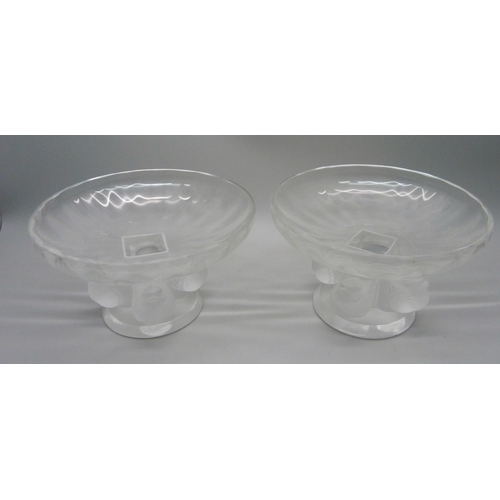 853 - A pair of glass Lalique France pedestal bowls, diameter 14cm