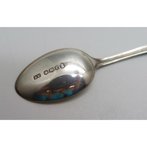 870 - A set of six silver spoons, 70g