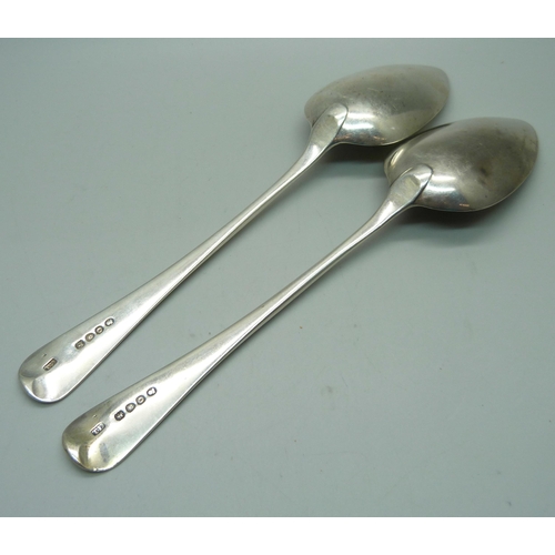 887 - A pair of George III silver spoons, London 1809, Thomas Dicks, 120g