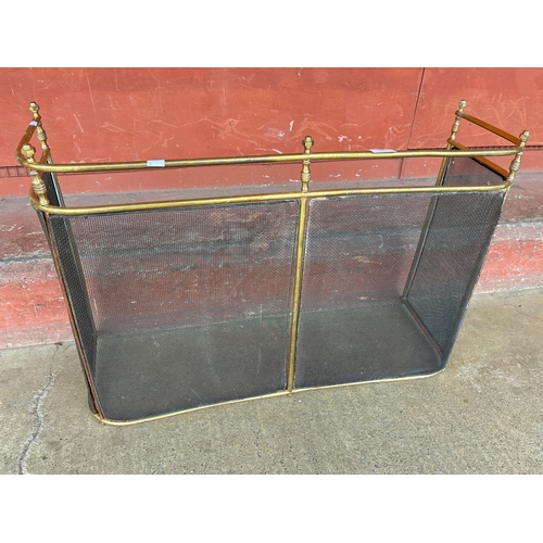 298 - A brass fire guard