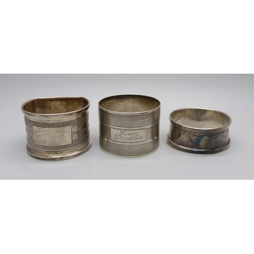 901 - Three silver napkin rings, 62g