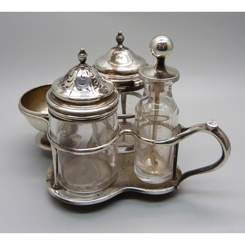 904 - A Victorian silver cruet stand, Hunt & Roskell (late Storr & Mortimer), London 1868, 113g, with four... 