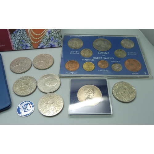 906 - A collection crowns including The Millennium Coin and other coins