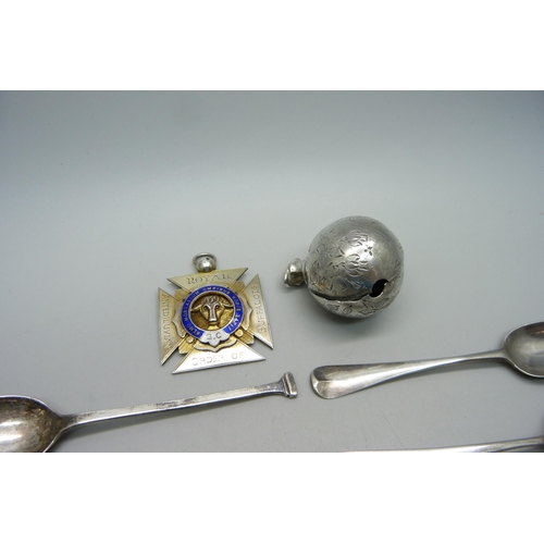 936 - A collection of silver including spoons, a rattle, a/f, and a RAOB medal, 140g