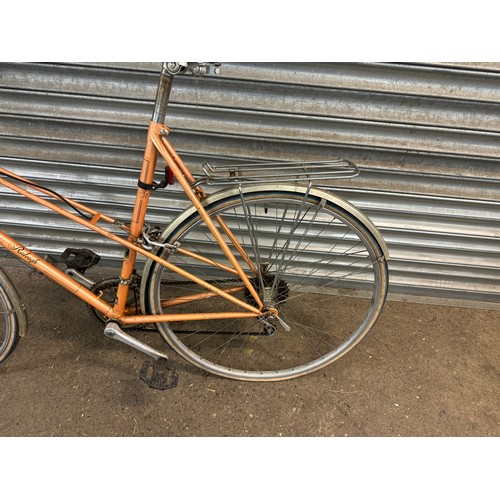 2187 - A vintage Raleigh bicycle with Reynolds 531 frame tubing