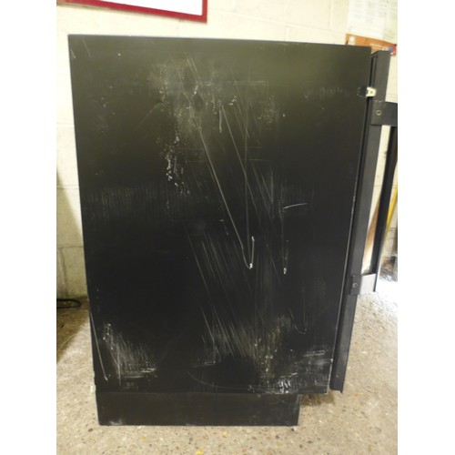 3046 - Bosch Serie 6 Under Counter Wine Cooler (Model no: KUW20VHF0G) (550-30) * This lot is subject to vat