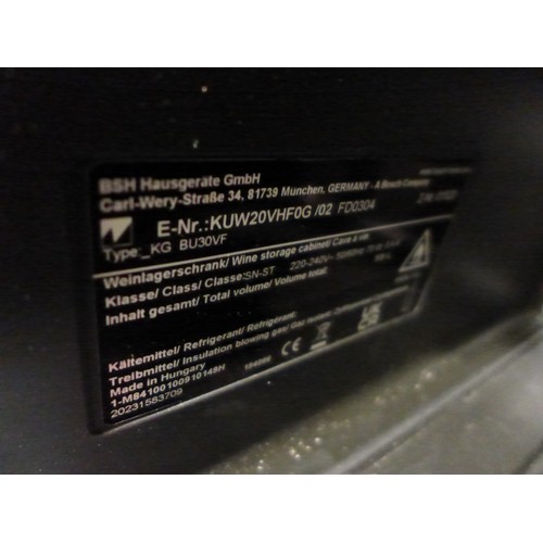 3046 - Bosch Serie 6 Under Counter Wine Cooler (Model no: KUW20VHF0G) (550-30) * This lot is subject to vat