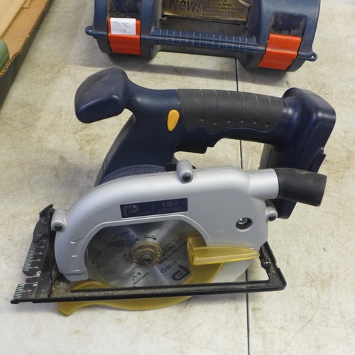 2061 - A quantity of power tools including a Bosch GWS 6-100, 240V angle grinder, 2 vintage power drills( b... 