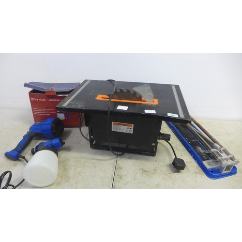 2009 - A Challenge MTS5795 230v 600 table saw, a manual tile cutter and a Day-Plus Q1P-CX31-380 550w spray ... 