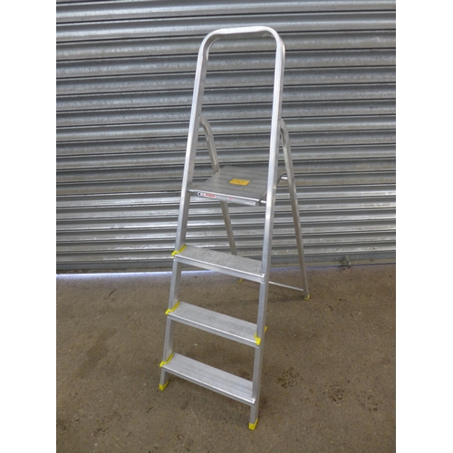 2193 - A set of 4 rung metal safety steps with hand rail, a 5 rung metal step ladder and 2 x 4 rung alumini... 