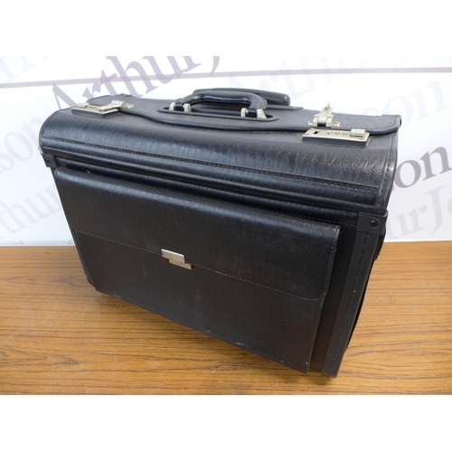 2290 - Two doctors cases and a leather brief cases