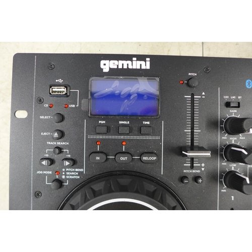 2107 - A Gemini CDM-4000 BT CD/USB/bluetooth DJ media player