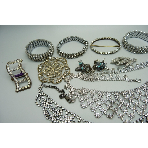 1007 - A collection of diamante jewellery