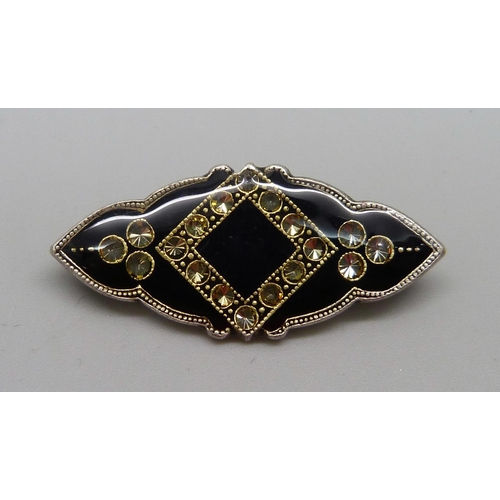 1014 - A vintage brooch by Catherine Popesco, France