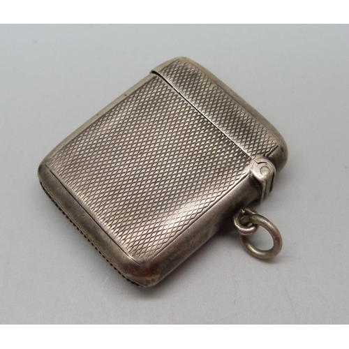 1024 - A Victorian silver vesta case, Birmingham 1895