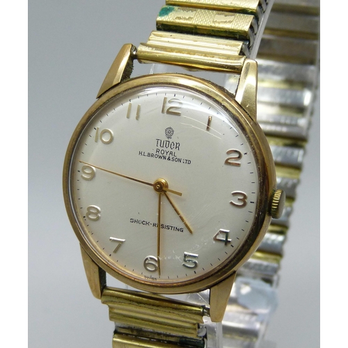 1056 - A 9ct gold cased Tudor Royal wristwatch with long service inscription to case back dated 1970, 31mm ... 