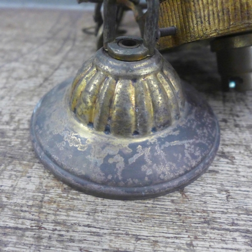 1081 - An Edwardian entrance light fitting **PLEASE NOTE THIS LOT IS NOT ELIGIBLE FOR IN-HOUSE POSTING AND ... 