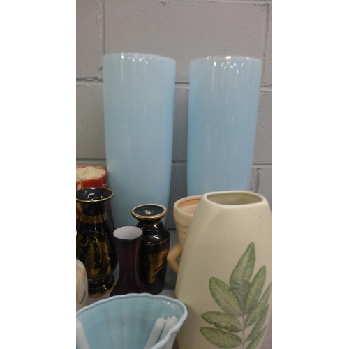 1105 - A Lovatt's Langley stoneware vase and other glass and china vases **PLEASE NOTE THIS LOT IS NOT ELIG... 