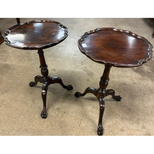 290 - A pair of Chippendale style mahogany tripod wine tables