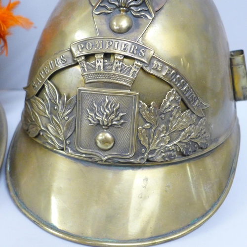 603 - Two French Sapeurs Pompiers de Fosseuse firemans helmets, one with plume