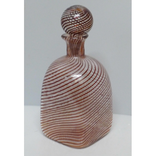 635 - A vintage dressing table striped glass perfume bottle and stopper, 13cm