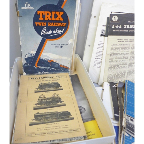 676 - A collection of model railway publications