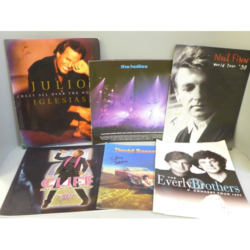 687 - Autographed pop music programmes, David Essex, Everly Brothers, Julio Iglesias, Hollis, Cliff Richar... 