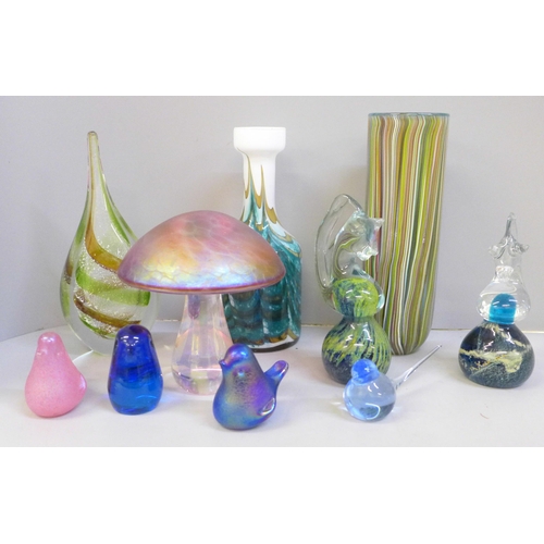 688 - A collection of glass paperweights and vases including M'dina