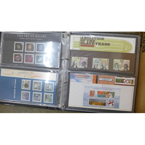 699 - Great Britain 2001-2010 commemorative presentation pack in a box and one album. 140+ packs with all ... 