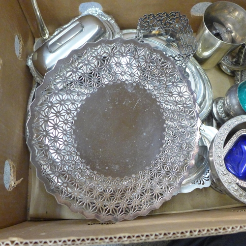 706 - A collection of silver plate including a pair of vegetable serving dishes, salvers, etc.