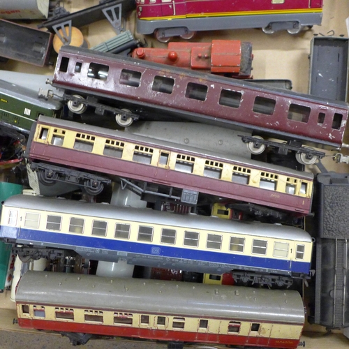 763 - A collection of model rail, locomotives, wagons, carriages, power packs and control units