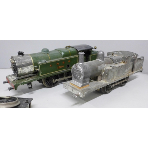 782 - Three 0 gauge part built locomotives