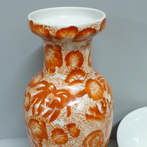 797 - An Oriental porcelain vase, 31cm and bowl